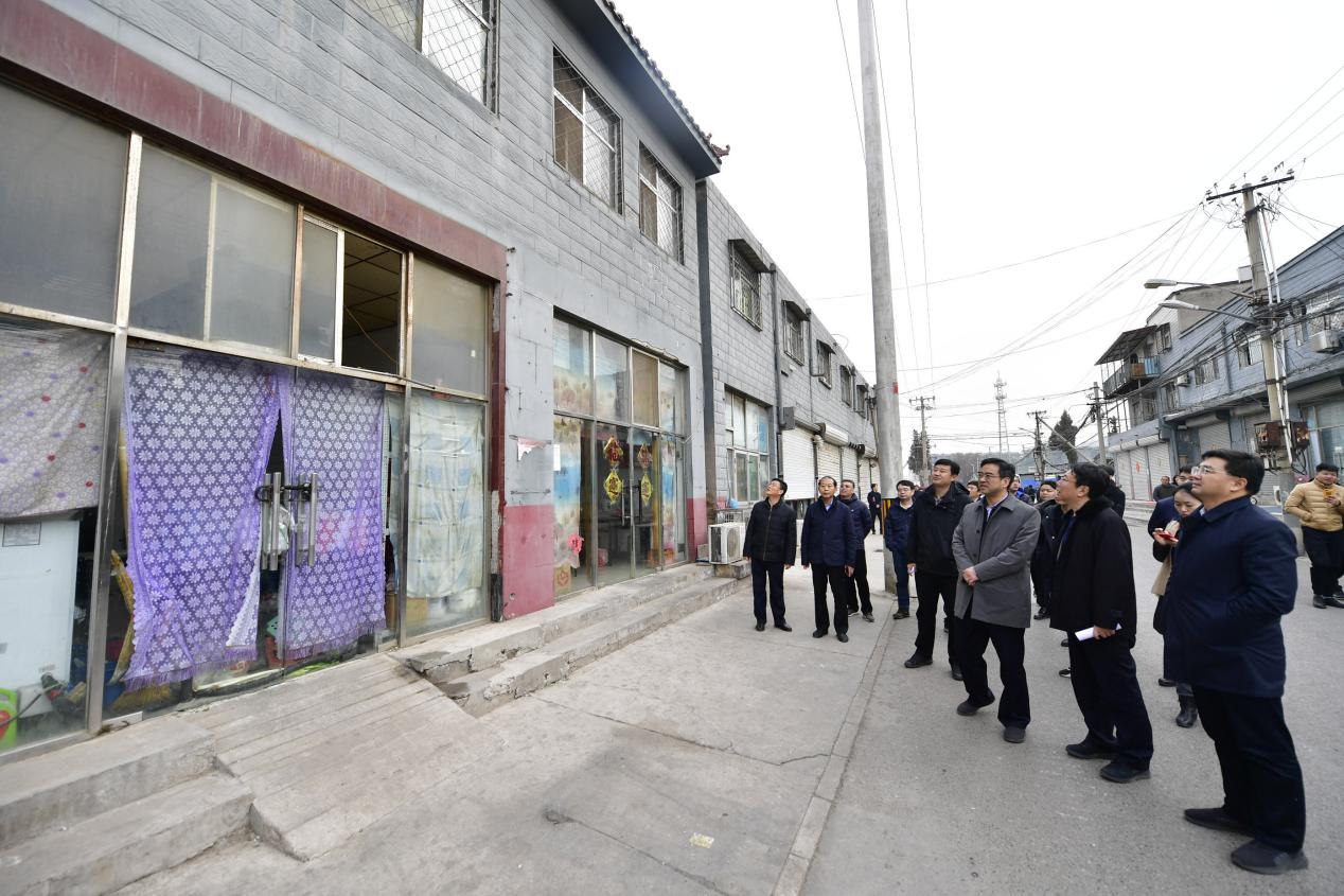 区领导以四不两直方式调研台湖漷县镇疏整促专项行动以疏整促为抓手