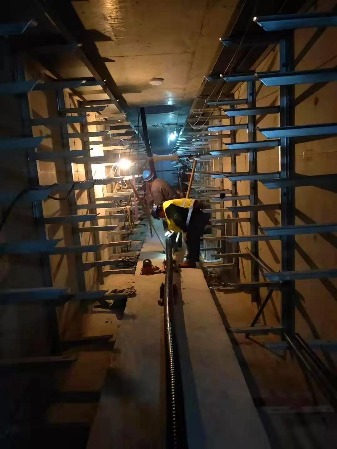 文化旅游区综合管廊首批电力舱启动线缆敷设工作