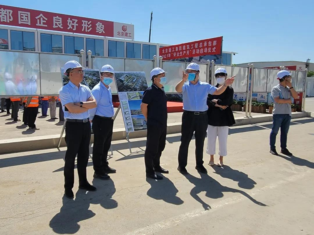 市发改委副主任林恩全率队到张家湾设计小镇开展专题调研